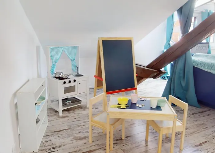 Le Cocon Colmarien - Proche Centre Et Gare - Stationnement Gratuit - 10 Personnes Daire *